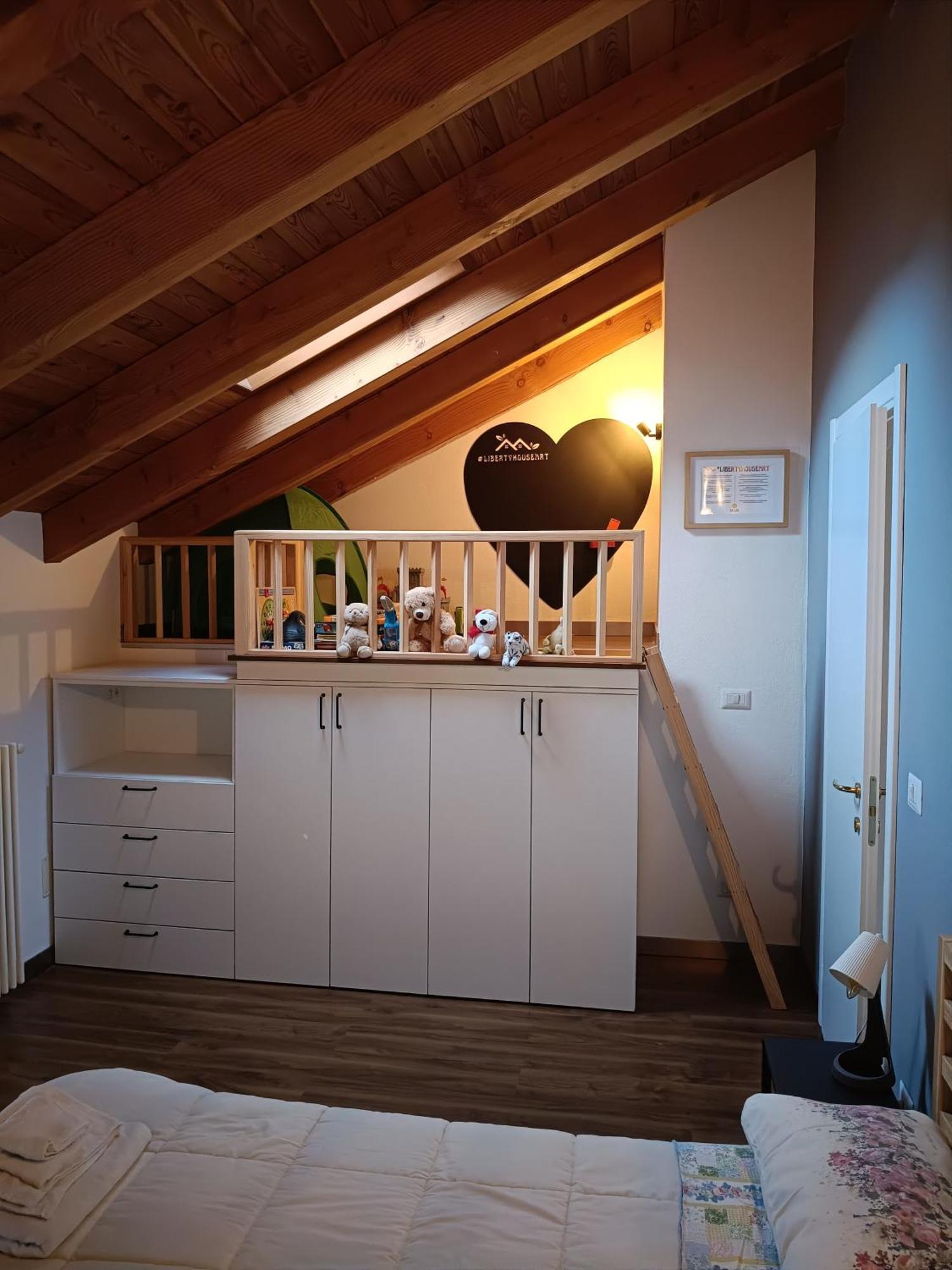 Апартаменти Liberty House Alps Шатійон Екстер'єр фото