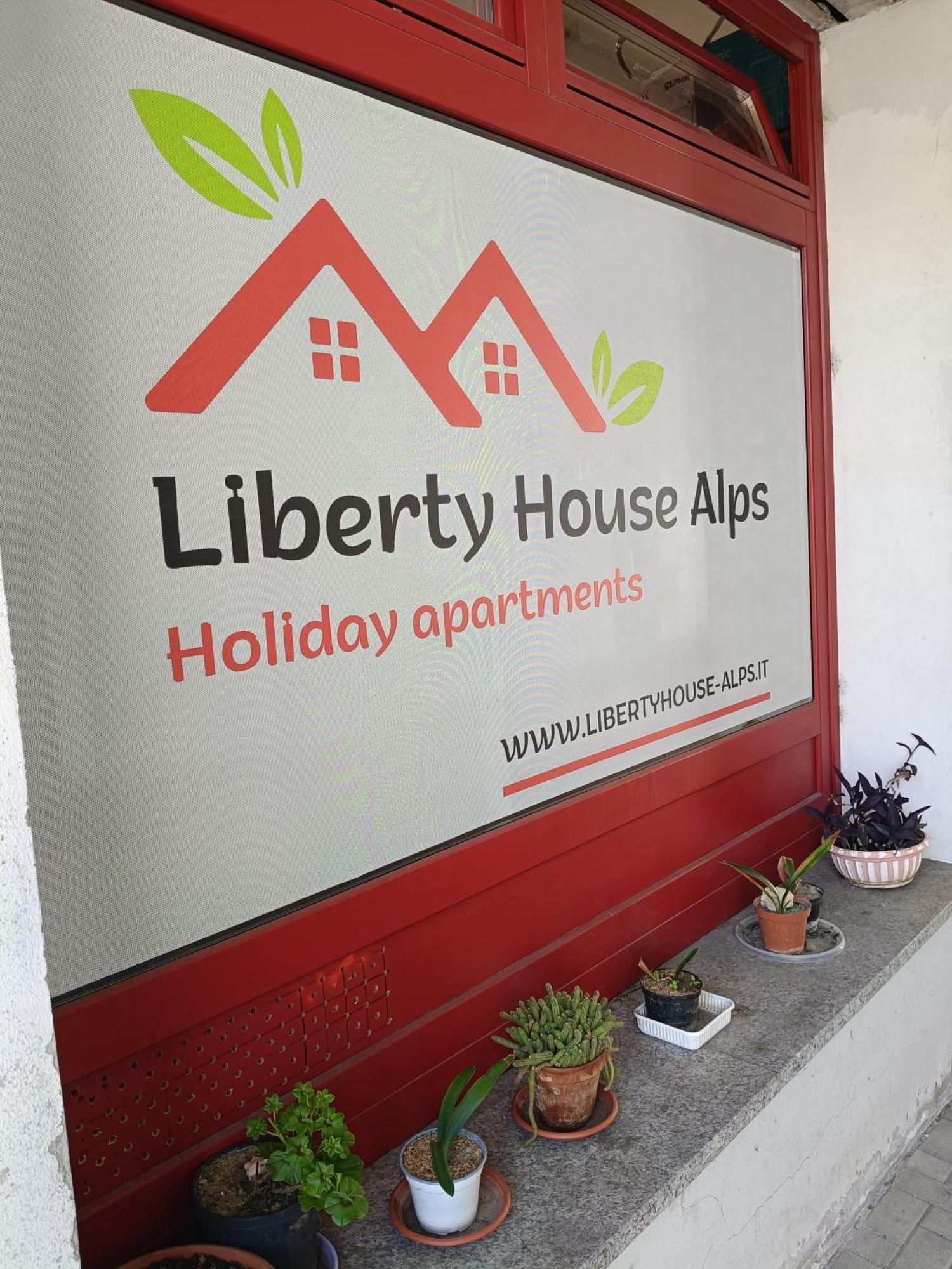 Апартаменти Liberty House Alps Шатійон Екстер'єр фото